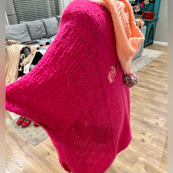 One of a Kind Pink designer Sweater poncho Size OS Bird Boutique EUC - Picture 6 of 6